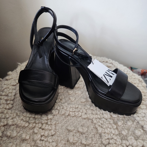 Zara Chunky Block Heel Sandals - Picture 5 of 14